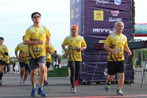 BIB: 0726, 1050, 106
                            <button type="button" onclick="openModal(5246708)" class="btn btn-primary btn-sm float-right btn-popup" data-toggle="modal" data-target=".modal-high-quality">
                        <i class="fas fa-shopping-cart"></i> Add to Cart
                    </button>
                                            <button type="button" onclick="isThisMe(5246708, true)" class="btn btn-success btn-sm float-right btn-popup btn-isme hidden" data-toggle="tooltip" data-placement="bottom" title="นี่คือรูปของคุณใช่ไหม คลิกที่นี่เพื่อเอาเข้าอัลบั้ม">
                        <i class="fas fa-plus"></i> Add to album
                    </button>
                    <button type="button" onclick="isThisMe(5246708, false)" class="btn btn-warning btn-sm float-right btn-popup btn-isnotme hidden">
                        <i class="fas fa-ban"></i> Remove from album
                    </button>